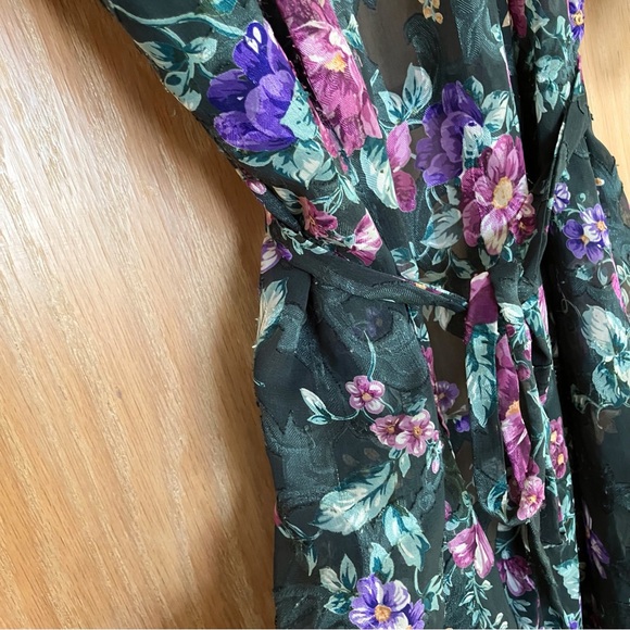 Moments vintage floral slip dress and robe! - Picture 10 of 10